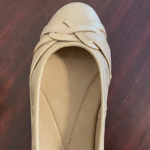 Women’s G.H. Bass Matilda Light Gold Metallic Braided Toe Ballerina Flat - Picture 6 of 7